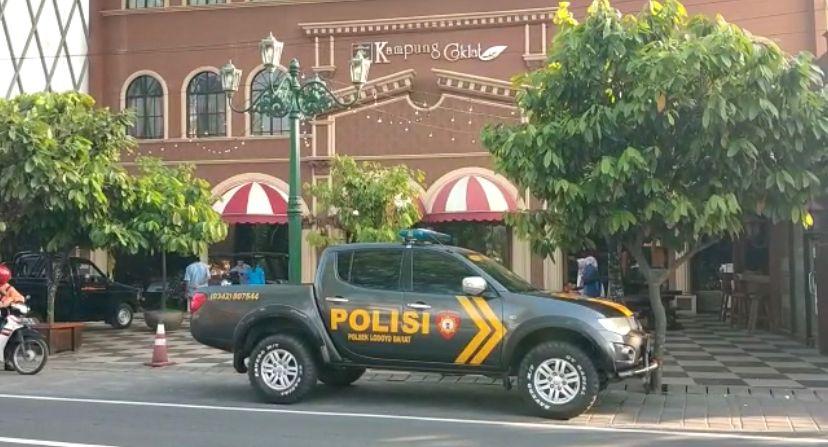 Foto : Pintu Masuk Utama Wisata Kampung Cokelat Yang Masih dibuka Pasca insiden Kebakaran (Bahtiar/ Metaramews.co)