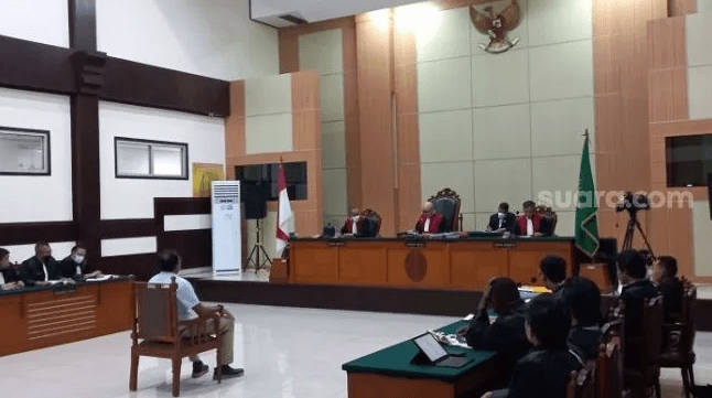 Sidang kasus Lord Luhut dengan terdakwa Haris Azhar di PN Jakarta Timur. (Suara.com)