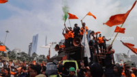 ILUSTRASI: Massa buruh menggelar aksi unjuk rasa di Kawasan Patung Kuda, Jakarta Pusat, Rabu (12/10/2022). [Suara.com)