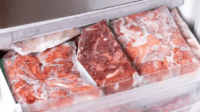 ilustrasi daging kurban dalam freezer (freepik)
