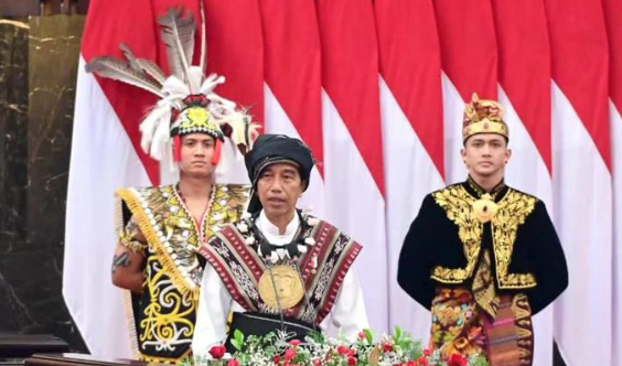 Presiden Joko Widodo memberikan pidato kenegaraan saat Sidang Tahunan DPR MPR di Gedung Nusantara, Rabu (16/8/2023) (instagram.com/jokowi)