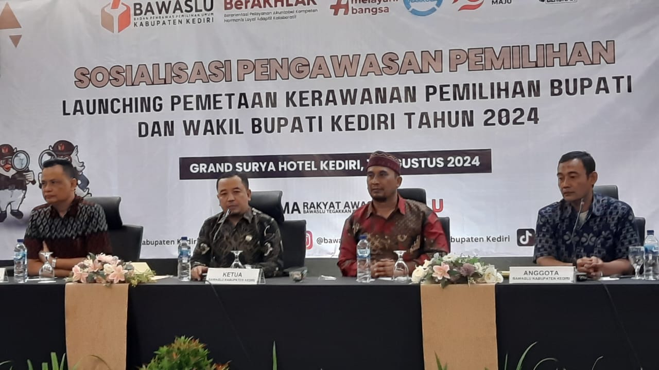 Foto: Bawaslu Kabupaten Kediri me-launching pemetaan kerawanan Pemilihan Bupati dan Wakil Bupati (Pilbup) Kediri 2024, Minggu (18/8/2024). (Anis/metaranews)