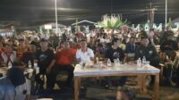 Foto : Nobar Timnas Bersama Paslon Bambang - Bayu di Taman Kehati Kota Blitar, Selasa (15/10/2024) doc : Bahtiar/ Metaranews.co