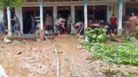 Foto : Kondisi rumah warga di Binangun Kabupaten Blitar yang terendam banjir, Minggu (1/12/2024). Doc : Bahtiar/ Metaranews.co