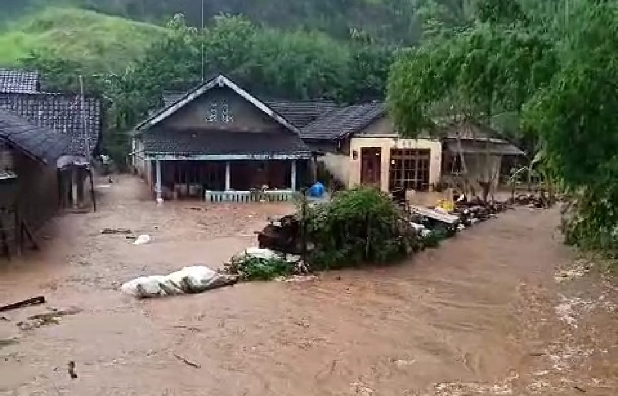 Banjir Bandang Kediri