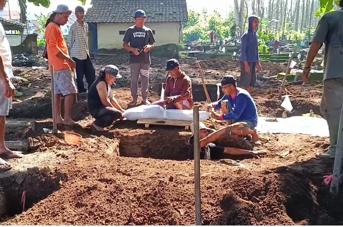 Makam Brongkos Blitar