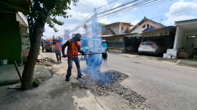 Jalan Berlubang Kediri