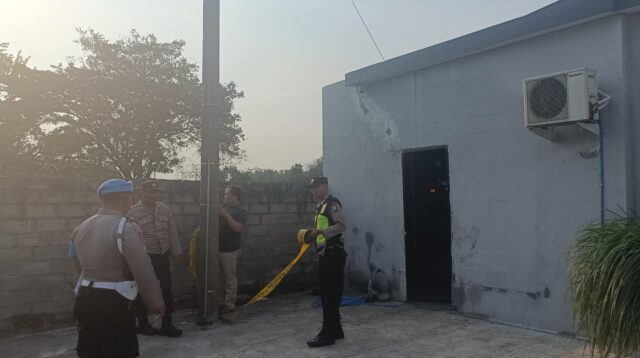 Olah TKP di salah satu Cafe di Kabupaten Kediri (istimewa)