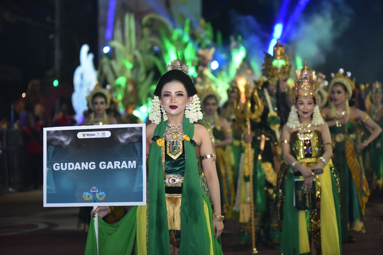 Foto: Dhoho Night carnival Rangkaian HUT Kota Kediri ke 1146 Dengan Tema "Glow Greenl
