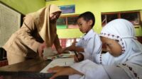 Proses belajar mengajar di SDN Tertek 1 Pare (Istimewa) Proses belajar mengajar di SDN Tertek 1 Pare (Istimewa)