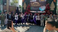 IMG-20260724-WA0019 foto: walikota Kediri Vinanda Rameswati saat membuka kegiatan Nikah Masal di jalan Stasiun kota Kediri
