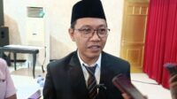 Foto: Pelaksana Tugas (Plt) Kepala Badan Kepegawaian dan Pengembangan Sumber Daya Manusia (BKPSDM) Jember Deni Irawan memberikan keterangan pers, Rabu (5/8/2026) Foto: Pelaksana Tugas (Plt) Kepala Badan Kepegawaian dan Pengembangan Sumber Daya Manusia (BKPSDM) Jember Deni Irawan memberikan keterangan pers, Rabu (5/8/2026)