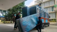 Foto : kasur bantuan PBNU dan Pemprov Jatim tiba di lokasi Muktamar ke-35 Jombang./Karimatul Maslahah/ Foto : kasur bantuan PBNU dan Pemprov Jatim tiba di lokasi Muktamar ke-35 Jombang./Karimatul Maslahah/
